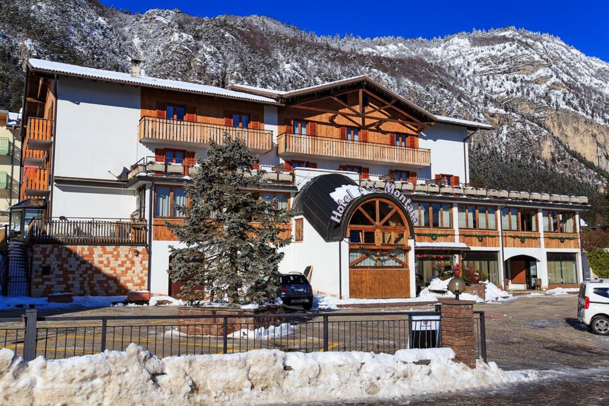 Hotel & Residence Montana Fai della Paganella Exterior photo